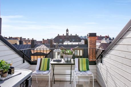 UNA BUHARDILLA DE ESTILO ESCANDINAVO MUY PRIMAVERAL