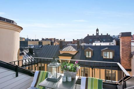 UNA BUHARDILLA DE ESTILO ESCANDINAVO MUY PRIMAVERAL