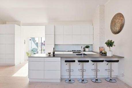 UNA BUHARDILLA DE ESTILO ESCANDINAVO MUY PRIMAVERAL