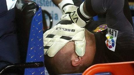 El presidente del Barça le dice a Valdés que el equipo no lo dejará solo