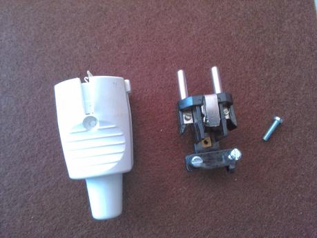 Sustituir la clavija de un enchufe