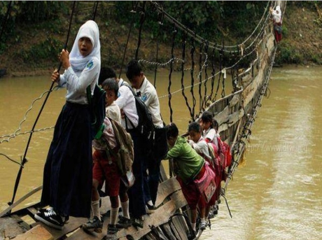 En el camino a la escuela