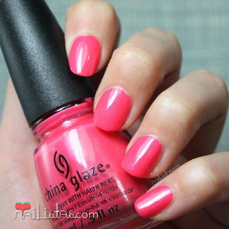 esmaltes China Glaze | Strike a Rose swatch