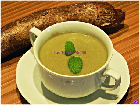 CREMA DE YUCA CON JUDÍAS VERDES Y CEBOLLA