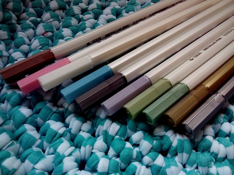 Taza decorada con rotus