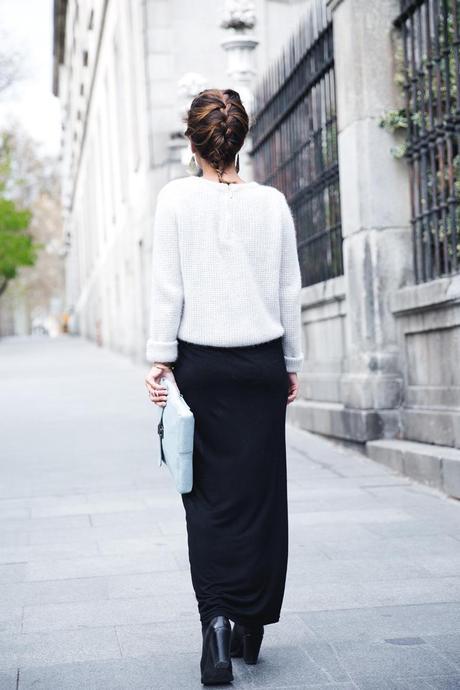 Light_Blue_Clutch-Long_Skirt-Biker_Jacket-Pastel_Trend-Braid-Street_Style-Outfit-21