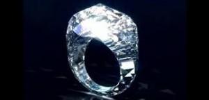 Algunas mujeres pueden soñar con  anillos de joyas y oro como su deseo de recibir una sorpresa.