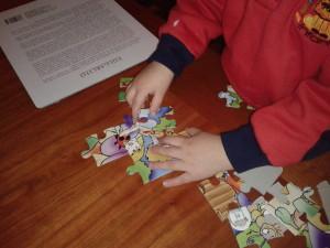 Un puzzle sencillo de cartón, de los de toda la vida