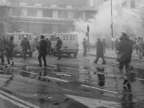 Manifestaciones, adoquines y malestar social