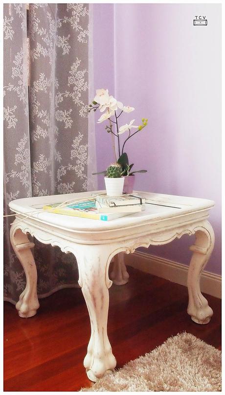 El marmol blanco es tendencia en esta mesita recuperada