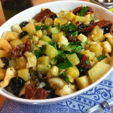 Ensaladilla De Patatas Con Bacalao, Tomates Secos Y Olivas
