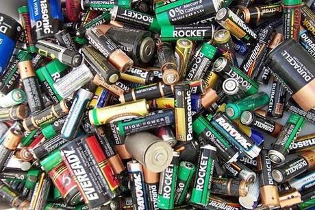 Cuidemos el medio ambiente: qué hacer con las pilas usadas