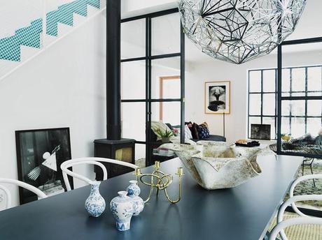 La casa de la escalera azul