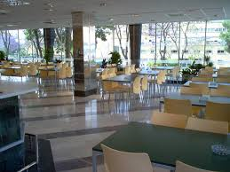 Huelga en las cafeterías del mayor hospital de Andalucía