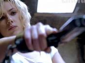 Scarlett Johansson arma letal 'Lucy'