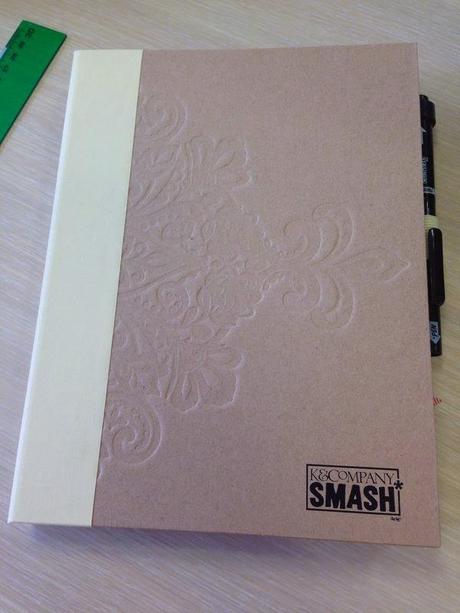 Tueno de libreta en libro de firmas