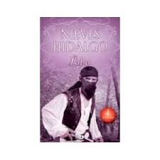 Lobo - Nieves Hidalgo