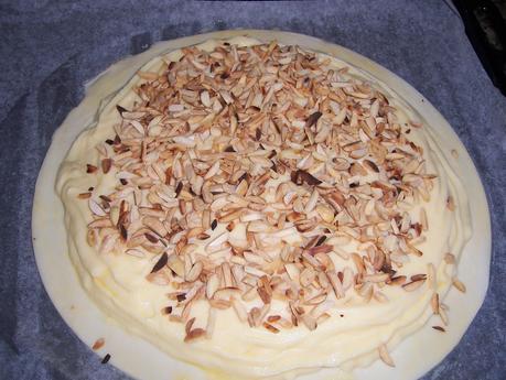 PANTXINETA -HOJALDRE, CREMA PASTELERA Y ALMENDRA-