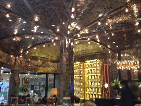 Frank Muller abre las puertas a la creatividad con relojes, jazz y gastronomía en Madrid el ‘Complications Bar’