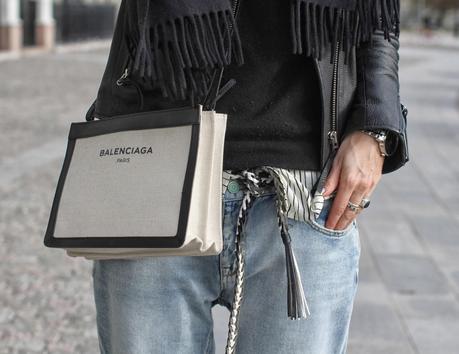 STREET STYLE INSPIRATION; DETAILS.-