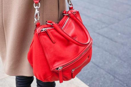 STREET STYLE INSPIRATION; DETAILS.-