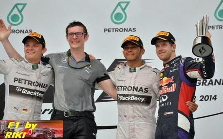 RESUMEN DEL GP DE MALASIA 2014 - HAMILTON LOGRA HAT TRICK Y ROSBERG ES SEGUNDO