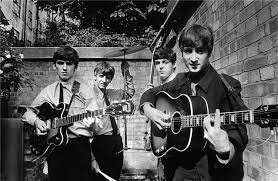 The Beatles - Everybody's trying to be my baby (Live in Paris) (1964)