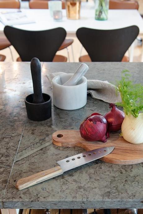 lavandería en el cuarto de baño lavadora secadora en el cuarto de baño estilo nórdico escandinavo sueco espacios diáfanos loft decoración decoración nórdica escandinava decoración lofts aticos decoración en gris y madera blog decoración diseño interiores Ático loft sueco 