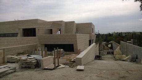 A-cero Projects A-cero presenta nuevas imágenes de obra de una vivienda unifamiliar localizada en una exclusiva urbanización de madrid