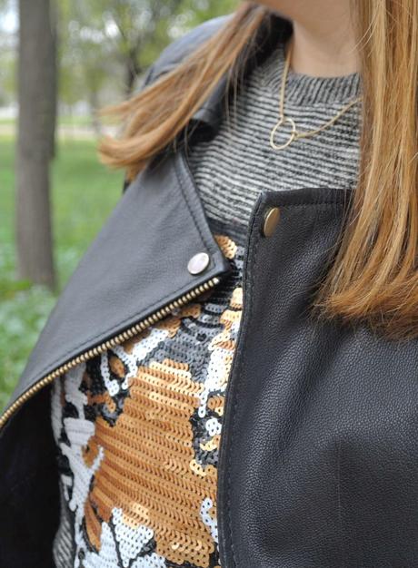 WHEN IN DOUBT, SIMPLY BLACK.-