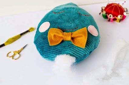 DIY.....COJINES CON FORMA DE GOTA DE AGUA