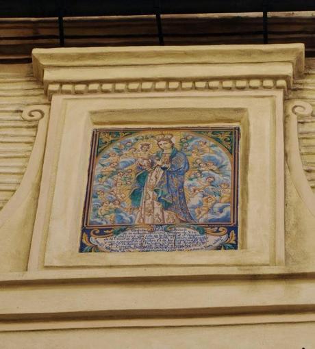 La Virgen del Coral, en el Callejón Gandesa.