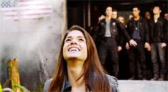 The 100, adolescentes del espacio con las hormonas a tope