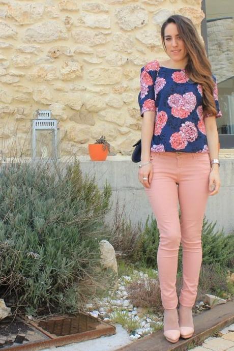 Image and video hosting by TinyPic