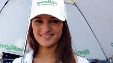 Las promotoras más lindas calientan la pista del Turismo Carretera en Concordia