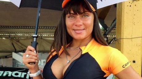 Las promotoras más lindas calientan la pista del Turismo Carretera en Concordia