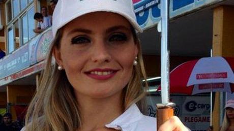 Las promotoras más lindas calientan la pista del Turismo Carretera en Concordia