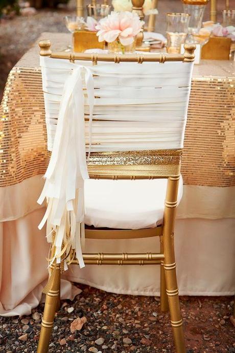 Es Tendencia: adornar las preciosas sillas de banquete (I)