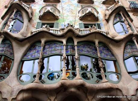 DE VISITA A CASA DE LA FAMILIA BATLLÓ, BARCELONA 1904