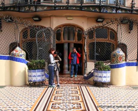 DE VISITA A CASA DE LA FAMILIA BATLLÓ, BARCELONA 1904