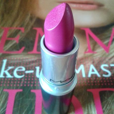 FLAT OUT FABULOUS LABIAL de MAC