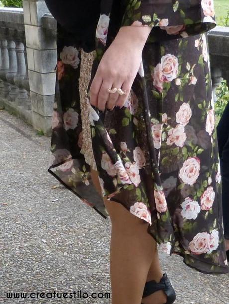 Look embarazada con kimono de flores y falda de lentejuelas (14)