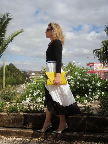 LOOK323-2-4-20147:30TREND PLEATED MIDI SKIRTFRASE DEL MES...
