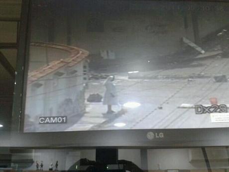 La monja de la libertad, Sor democracia!