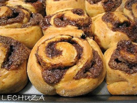 ROLLITOS DE CANELA (CINNAMON ROLLS) (2)