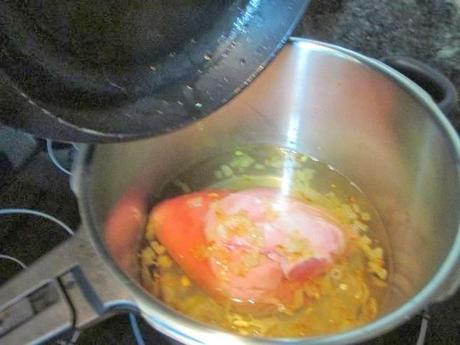 JUDIAS CON LACON, CHORIZO Y REPOLLO