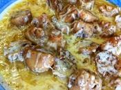 Champiñones gratinados queso mozzarella salsa picante