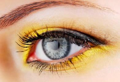tendencias maquillaje ojos amarillos