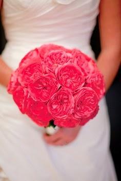 Ramo de novia redondo Novia con rosas rosadas