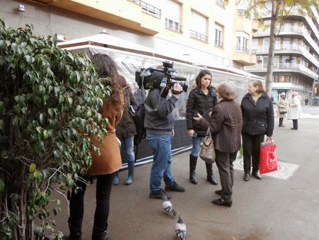 OTRO HOMBRE MUERE DESPUÉS DE SER REDUCIDO POR LOS MOSSOS D'ESCUADRA, EN PLAÇA MOLINA, BARCELONA...¡¡¡ ...3-04-2014...!!!